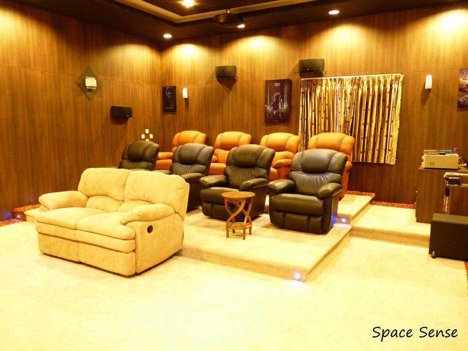 Private Home Theater, Space Sense Space Sense Classic style media room Furniture,Property,Comfort,Interior design,Floor,Living room,Chair,Real estate,Flooring,Hardwood