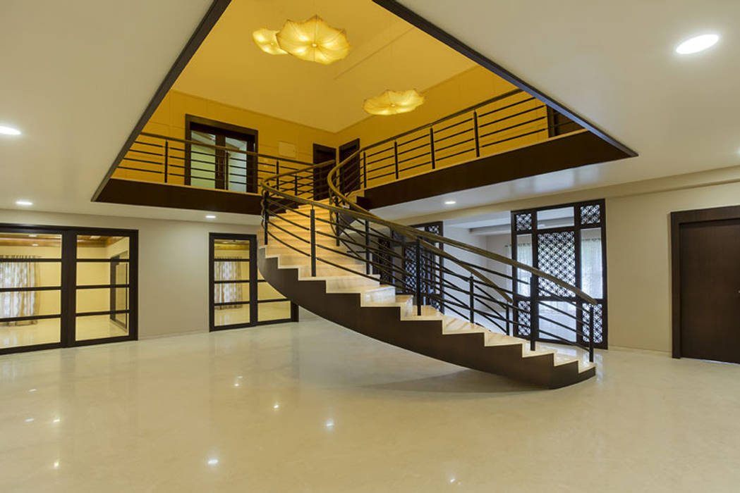 Bangalore Villas, Spaces and Design Spaces and Design Modern corridor, hallway & stairs Stairs,Hall,Interior design,Fixture,Wood,Floor,Flooring,Real estate,Ceiling,Glass