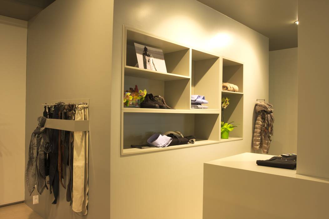 Stefan Shop, Andrea Gaio Design Andrea Gaio Design Commercial spaces Offices & stores