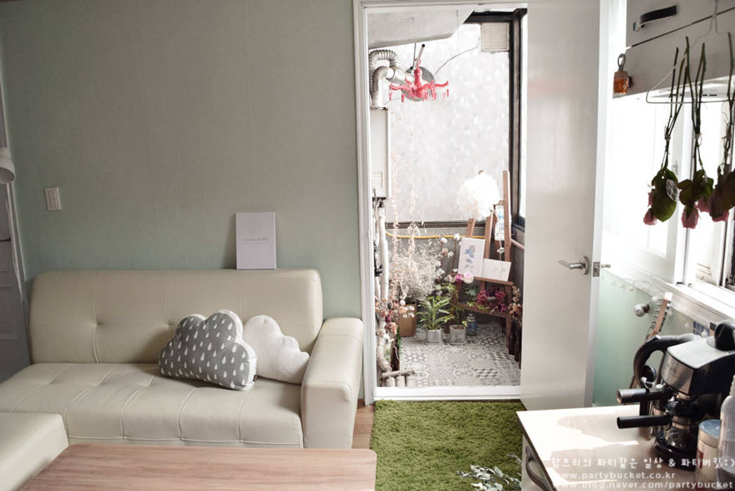 Self Interior 셀프 보일러실 인테리어 , 함프리 함프리 Scandinavian style balcony, veranda & terrace