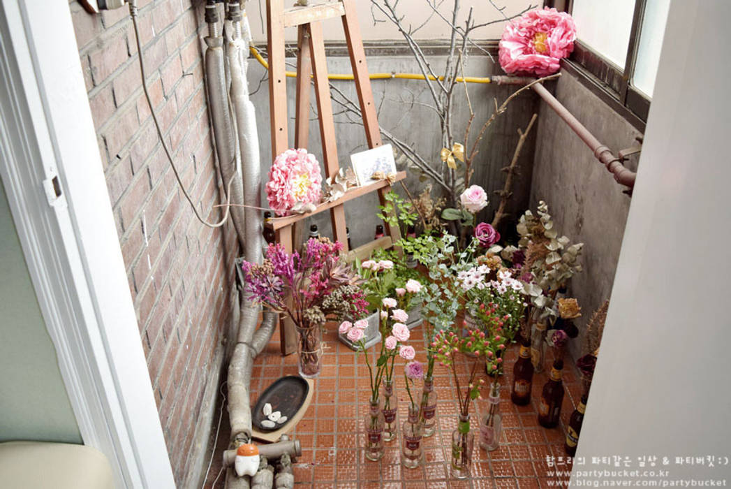 Self Interior 셀프 보일러실 인테리어 , 함프리 함프리 Balcone, Veranda & Terrazza in stile scandinavo