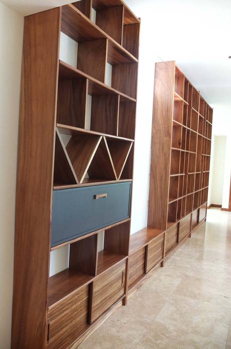 Home Library custum design, Tigra Tigra Salones minimalistas Madera maciza Multicolor Almacenamiento