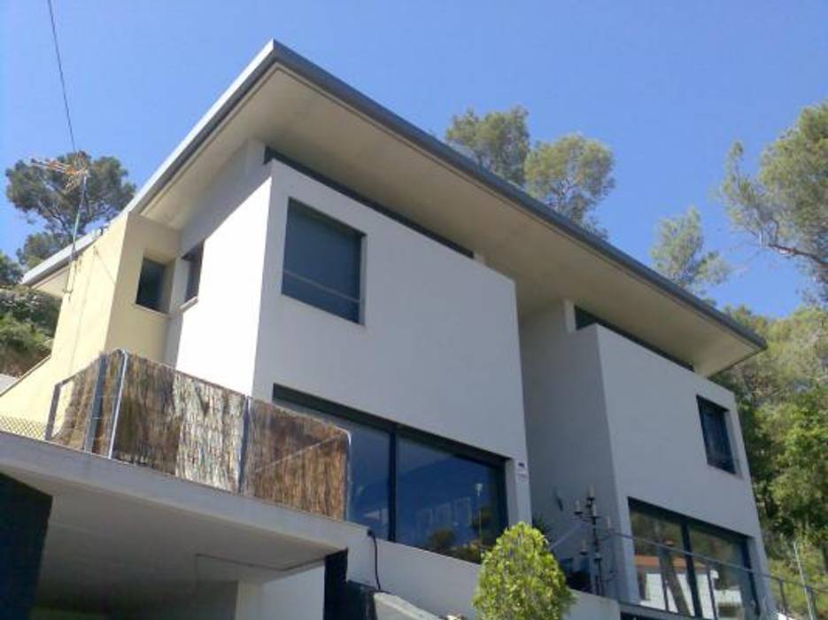 Casa en Castellar, Oleb Arquitectura & Interiorismo Oleb Arquitectura & Interiorismo 現代房屋設計點子、靈感 & 圖片