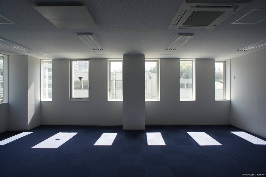 内観：オフィス Ryo MURATA Laboratory オリジナルデザインの 書斎