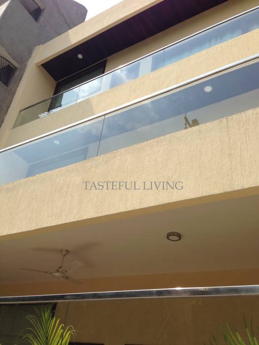 Residential project, Tasteful living Tasteful living Balcone, Veranda & Terrazza in stile moderno