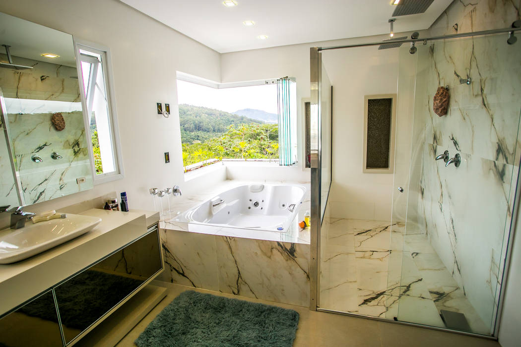 Casa Corrego grande, Roma Arquitetura Roma Arquitetura Classic style bathroom