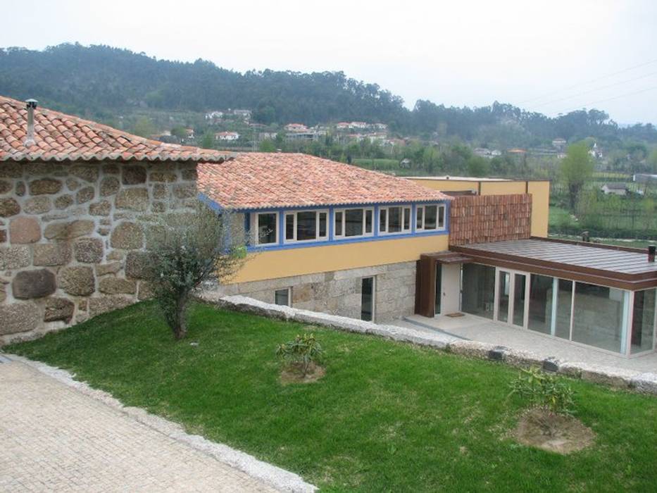 Quinta do Paço, Atelier fernando alves arquitecto l.da Atelier fernando alves arquitecto l.da Casas ecléticas