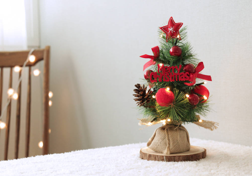 Christmas tree , the flowermarket the flowermarket Casas de estilo rural Accesorios y decoración