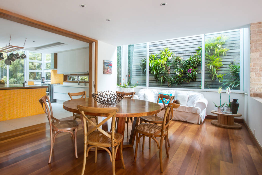 CASA HORTO, Maria Claudia Faro Maria Claudia Faro Tropical style dining room