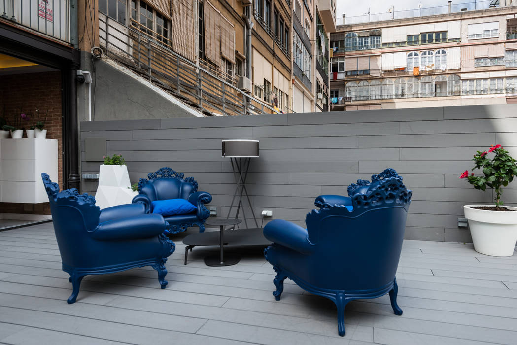 homify Modern terrace Furniture