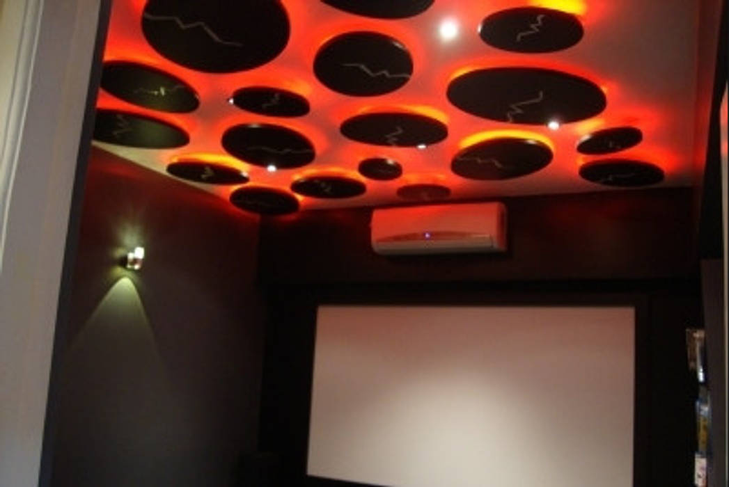 Personal Theater, Takeaway Interiors Takeaway Interiors Modern media room Light,Amber,Lighting,Orange,Tints and shades,Art,Technology,Ceiling,Circle,Event