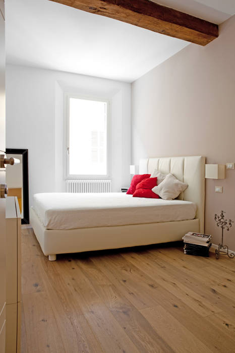 abitazione privata, Bologna, senzanumerocivico senzanumerocivico Camera da letto in stile classico