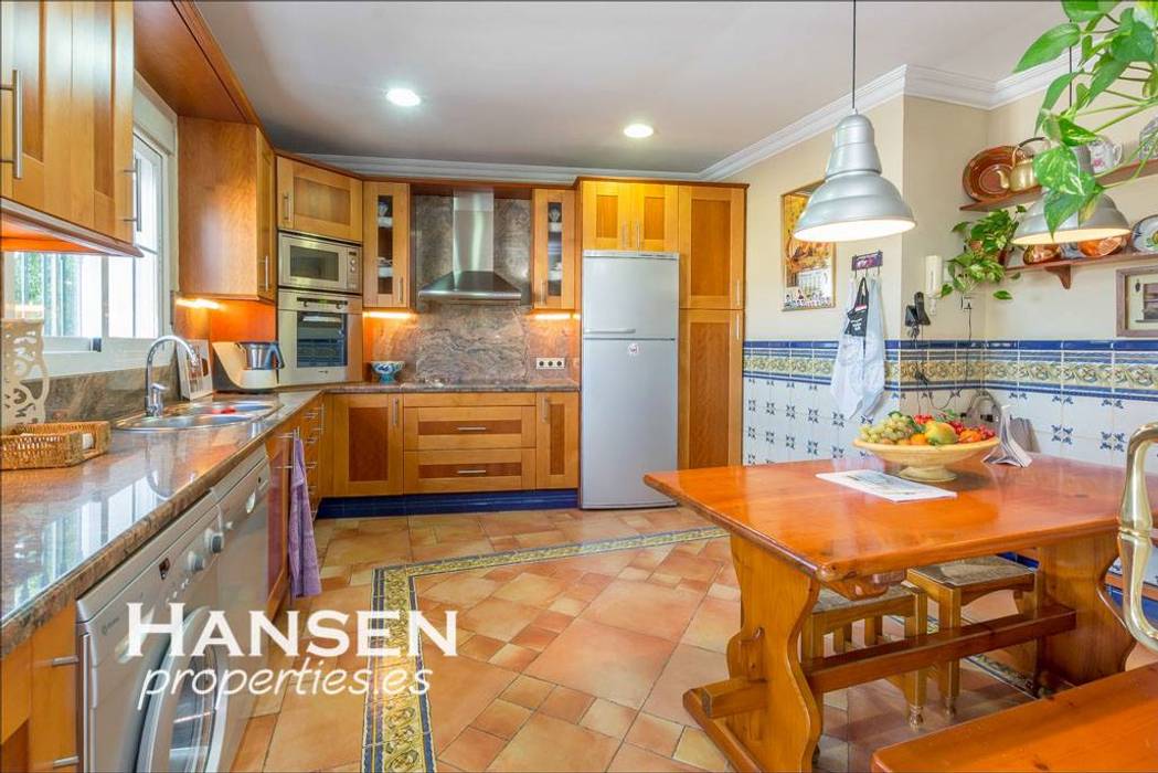 cocina HansenProperties Cocinas de estilo clásico