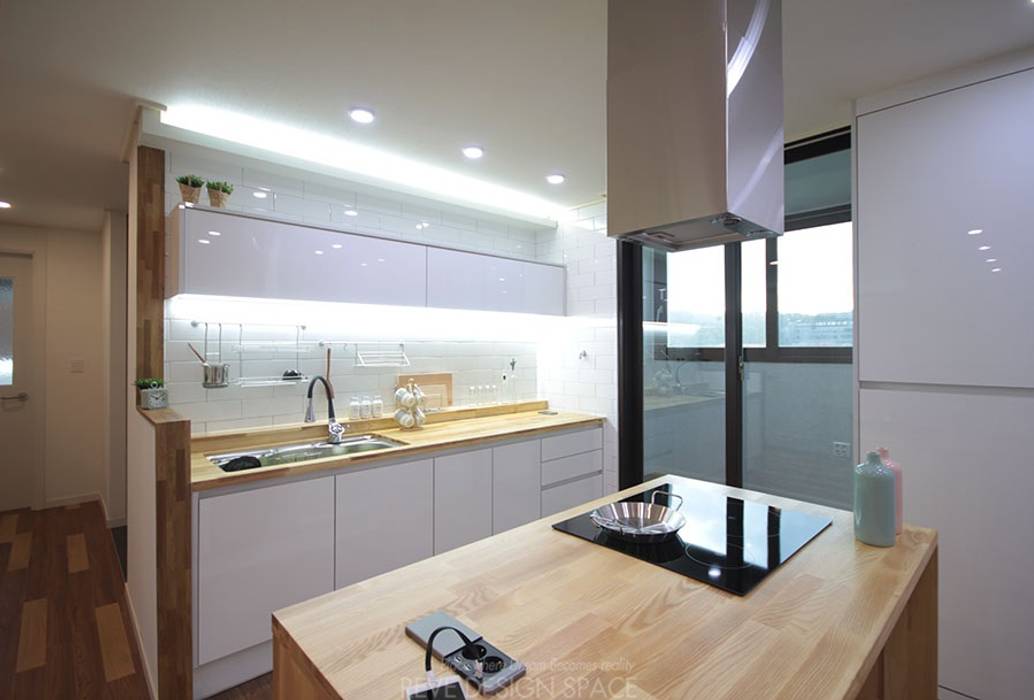 동탄아파트인테리어 능동 푸른마을두산위브 33평 인테리어, 디자인스튜디오 레브 디자인스튜디오 레브 Modern style kitchen