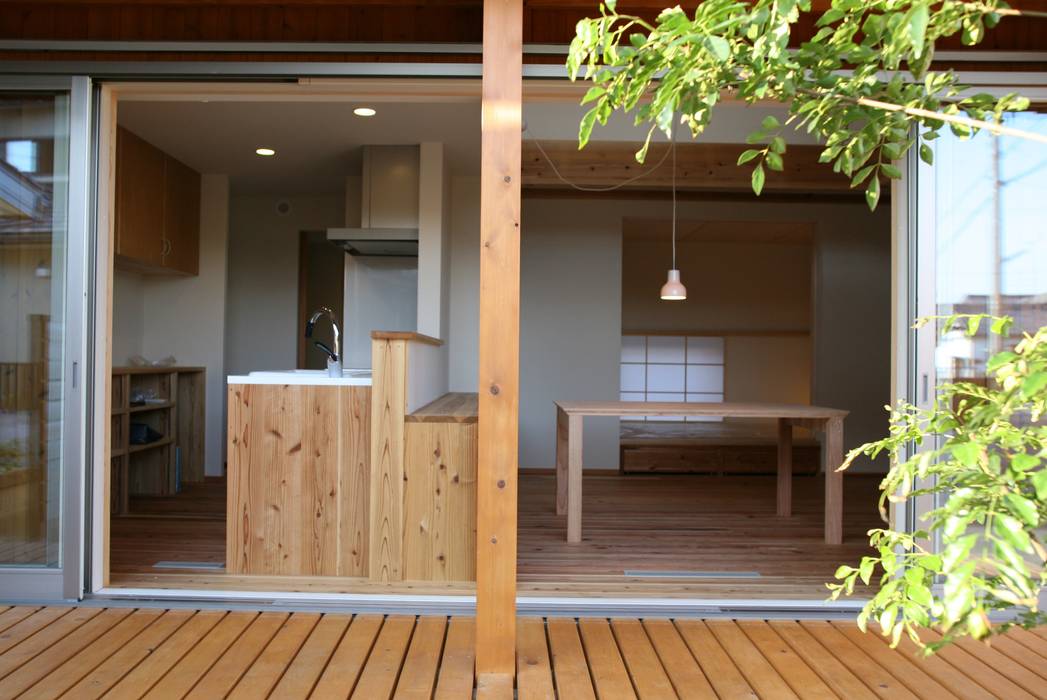 岐阜県大垣市, 株式会社タマゴグミ 株式会社タマゴグミ Puertas y ventanas de estilo asiático Madera Acabado en madera