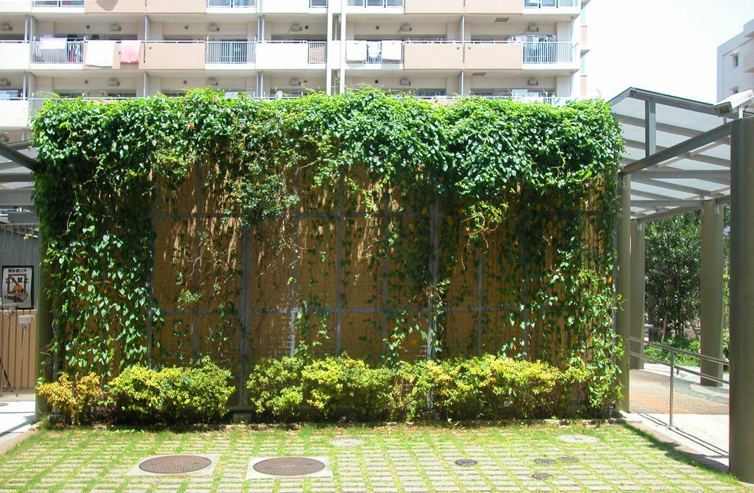 緑の回廊に建つ, ユミラ建築設計室 ユミラ建築設計室 Casas de estilo moderno