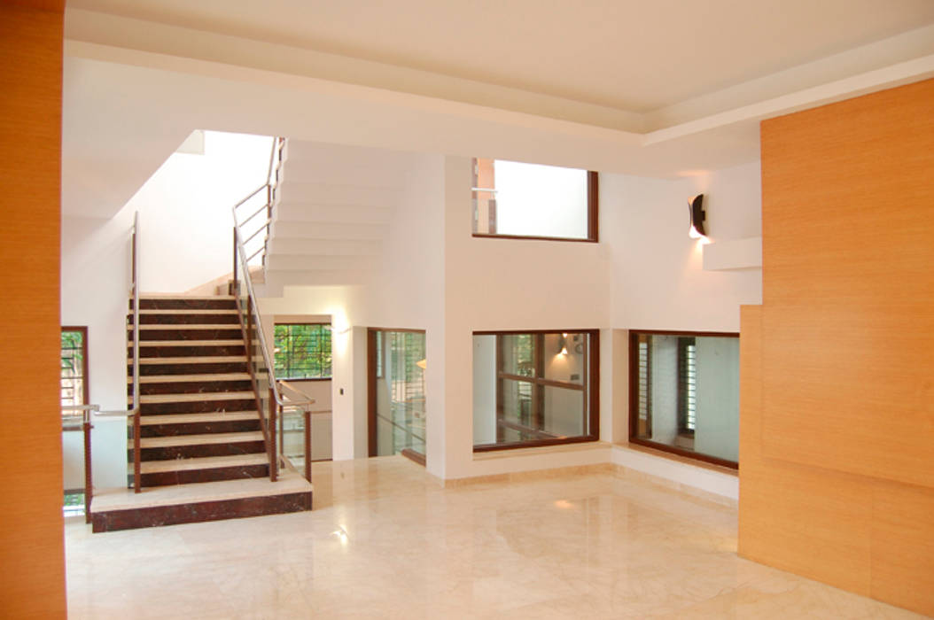 House of Dr. Hariharan, Murali architects Murali architects Modern living room