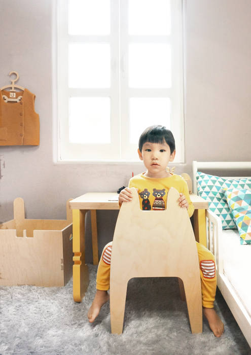 Chat Botté (샤보떼 유아 테이블), Banana Yolk Banana Yolk Nursery/kid’s room Desks & chairs