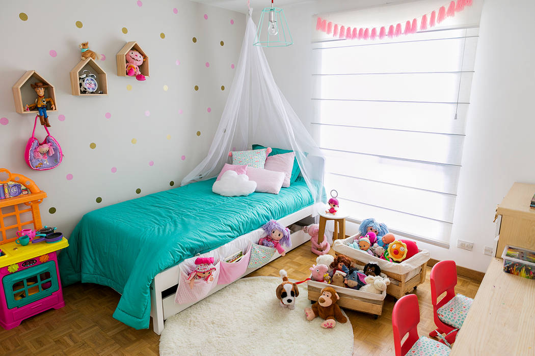 Cuarto de Antonia, Little One Little One Habitaciones para niños de estilo moderno
