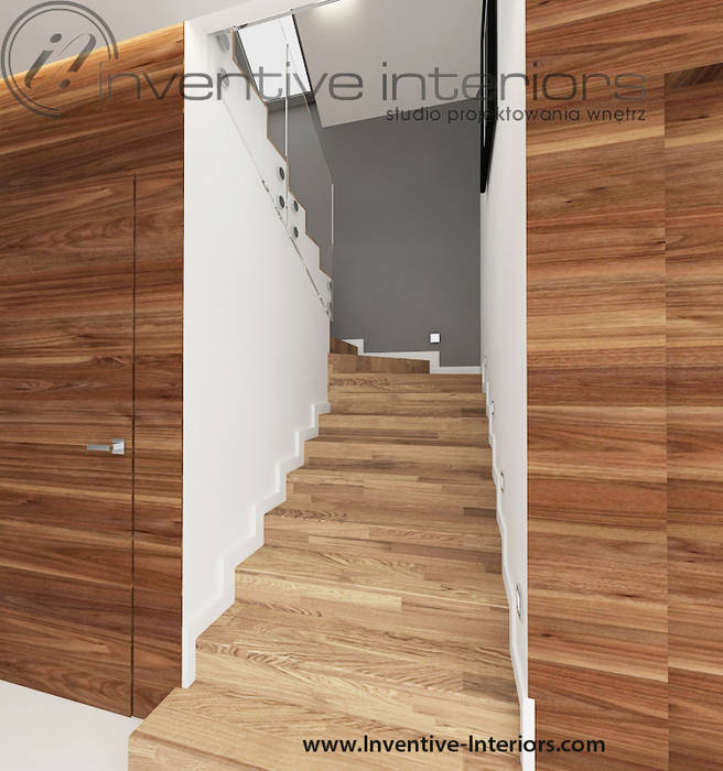 INVENTIVE INTERIORS – Dom z wysokim salonem, Inventive Interiors Inventive Interiors Nowoczesny korytarz, przedpokój i schody Drewno O efekcie drewna