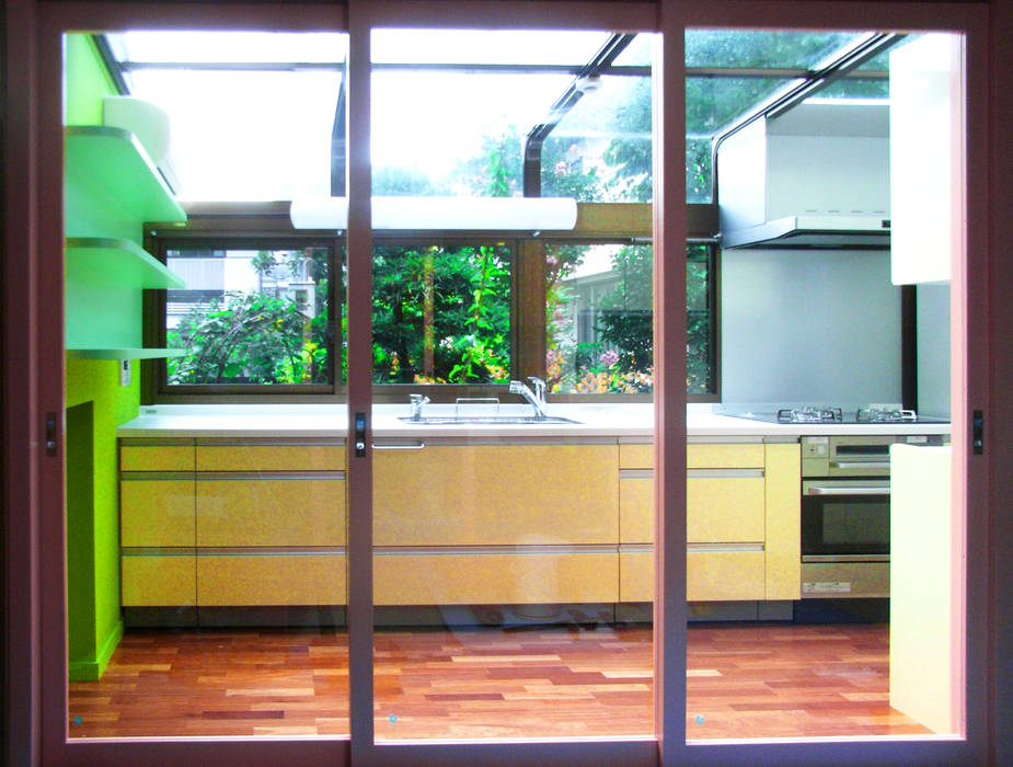 既存の温室を明るいキッチンに, ユミラ建築設計室 ユミラ建築設計室 Cuisine moderne