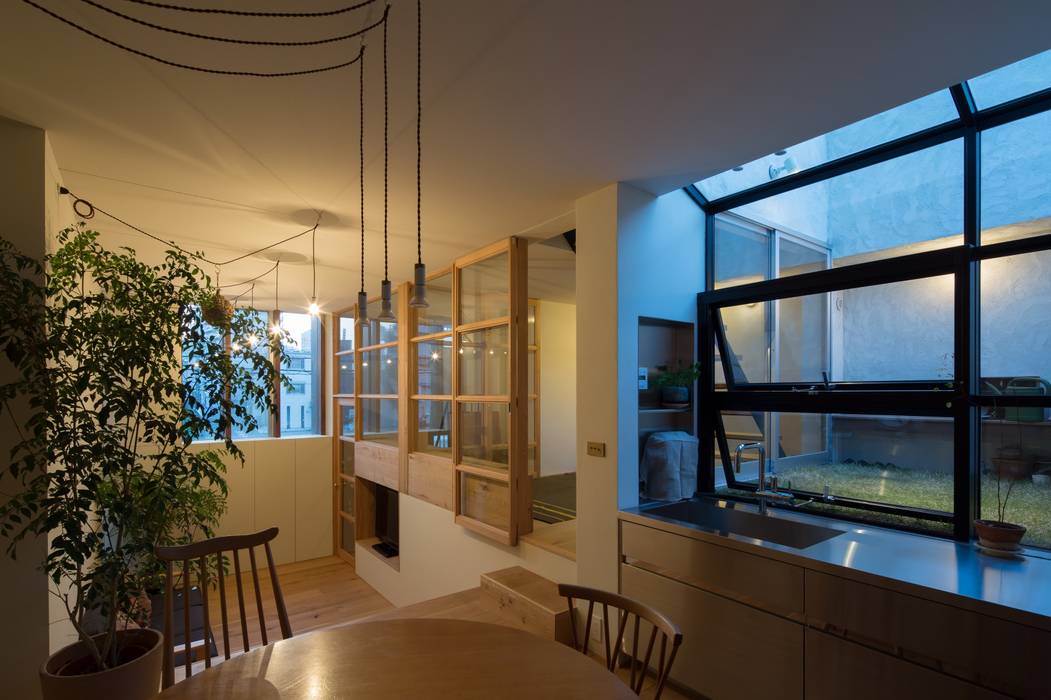 House in Funamachi, Mimasis Design／ミメイシス デザイン Mimasis Design／ミメイシス デザイン Salle à manger moderne