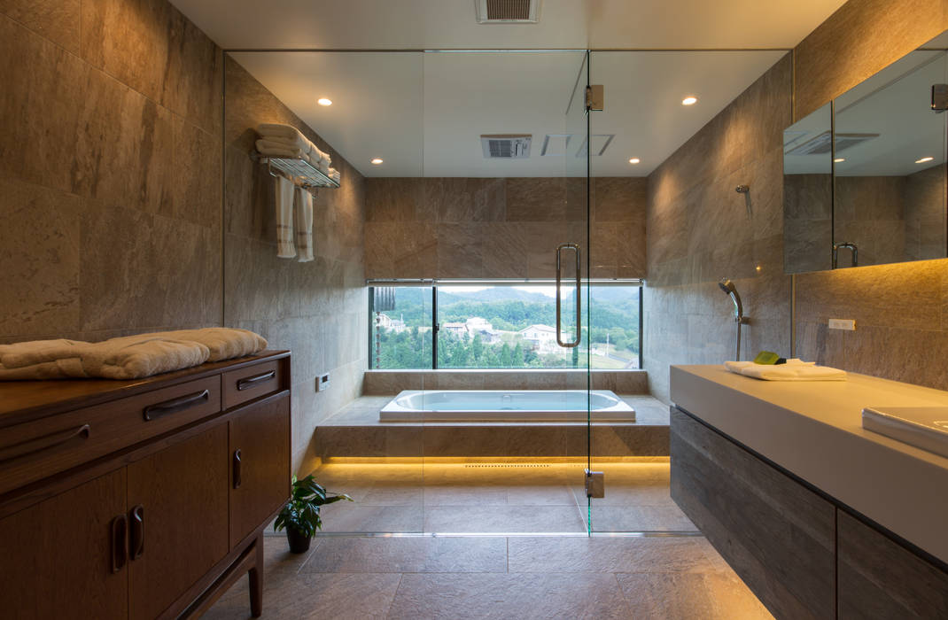 House in Sayo, Mimasis Design／ミメイシス デザイン Mimasis Design／ミメイシス デザイン モダンスタイルの お風呂 バスルーム,眺めのいいお風呂,お風呂,洗面所照明