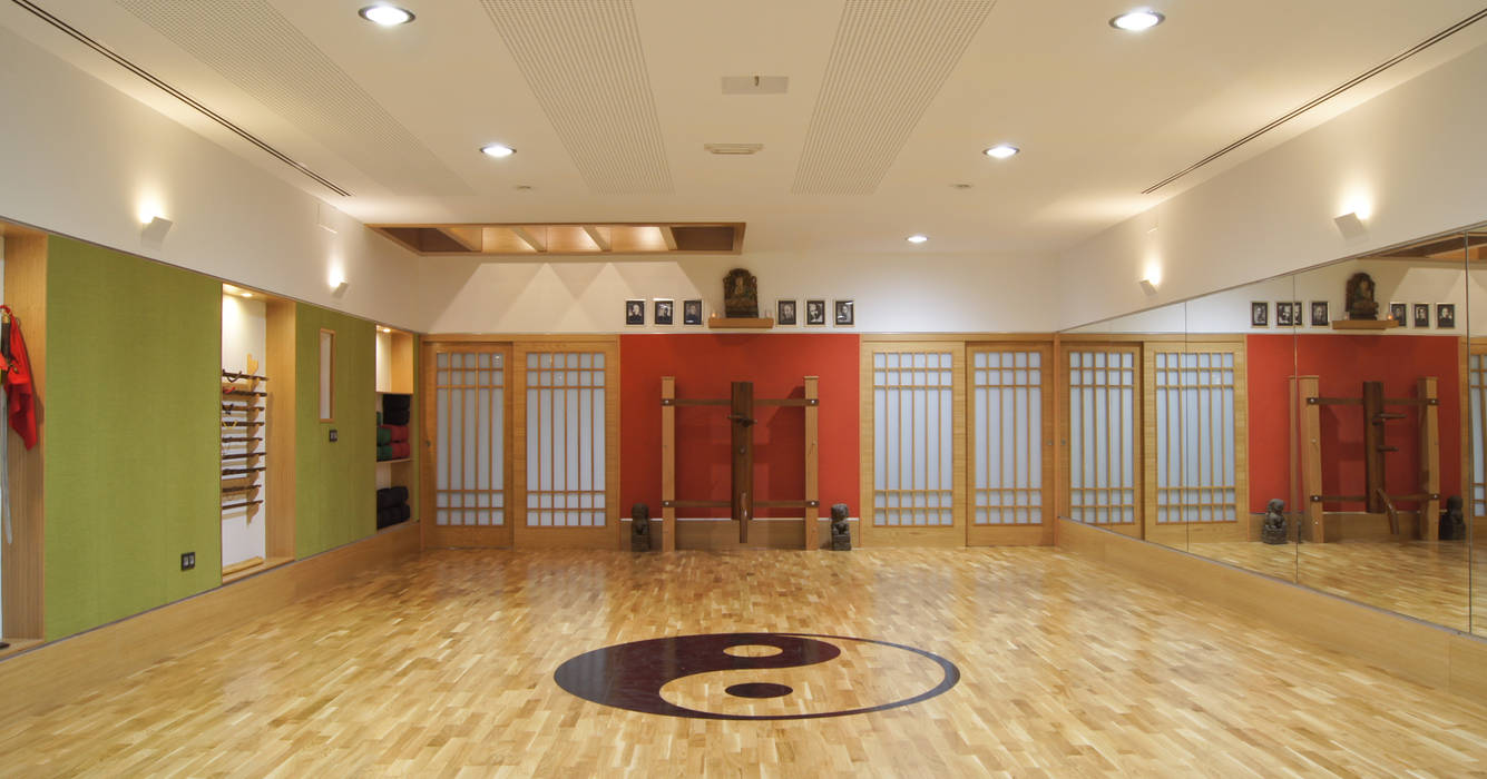 Vista del interior. Alberto Millán Arquitecto Gimnasios de estilo asiático Madera Acabado en madera