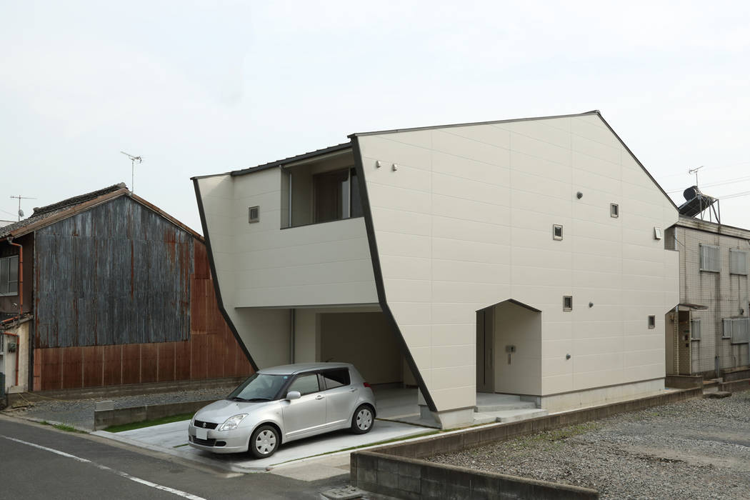 直方の家 , nano Architects nano Architects Modern home Ceramic