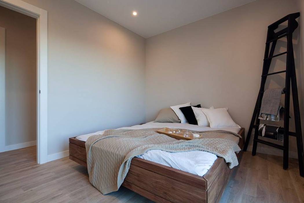 Dormitorio modelo Chipiona de Casas inHaus homify Dormitorios de estilo moderno