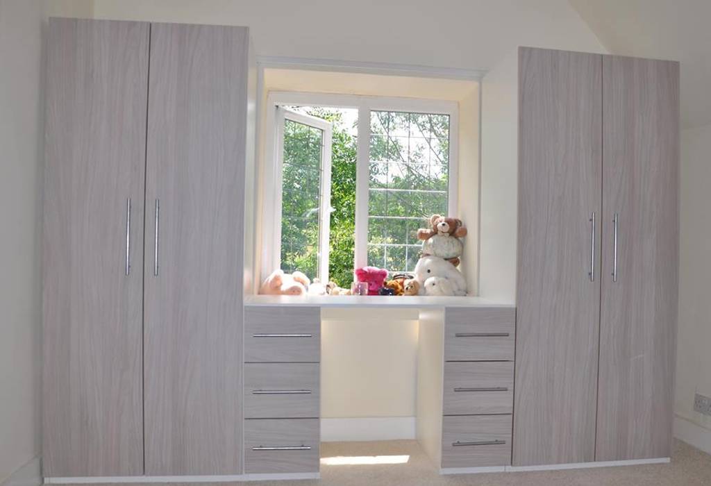 Wardrobes and Closets, Piwko-Bespoke Fitted Furniture Piwko-Bespoke Fitted Furniture Classic style bedroom Chipboard Wardrobes & closets