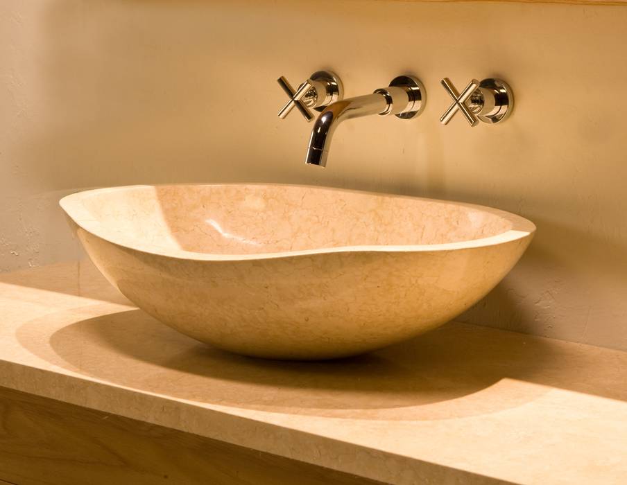 Miren Basin Galala Marble Stonearth Interiors Ltd ラスティックスタイルの お風呂・バスルーム 大理石