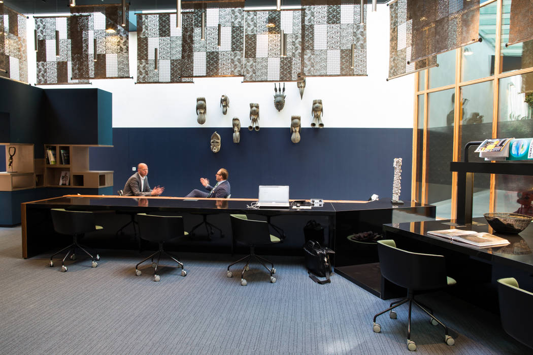 Tribes Eindhoven, Ceramiche Refin S.p.A Ceramiche Refin S.p.A Espacios comerciales Azulejos Edificios de oficinas