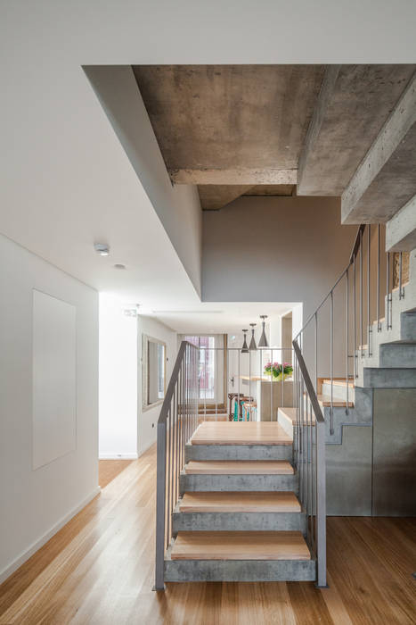 1872 - River House, Floret Arquitectura Floret Arquitectura Spazi commerciali Hotel