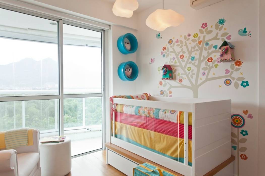 Quarto da Giovana, Fina Stampa Fina Stampa Quarto infantil moderno Propriedade,Mobília,Janela,Azure,Decoração,Madeira,Têxtil,Design de interiores,Arquitetura,Sombra