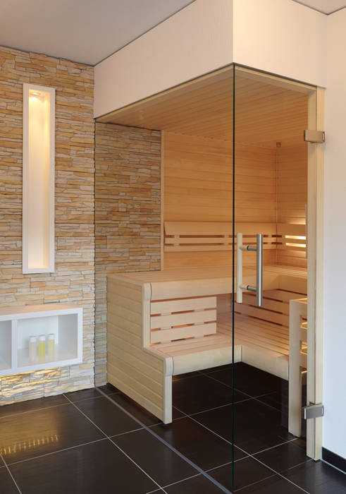 puristische Sauna in hellen Tönen, Erdmann Exklusive Saunen Erdmann Exklusive Saunen Modern bathroom