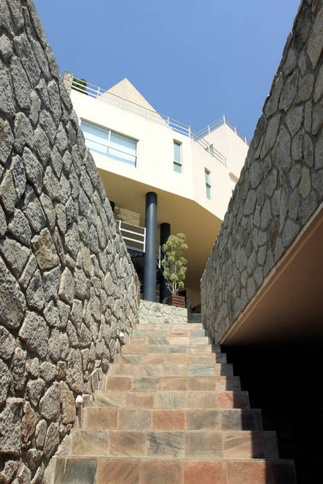 Casa M, alexandro velázquez alexandro velázquez Modern Corridor, Hallway and Staircase