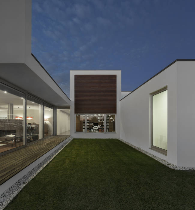 Casa em Aradas - Aveiro, RVDM, Arquitectos Lda RVDM, Arquitectos Lda Casas modernas