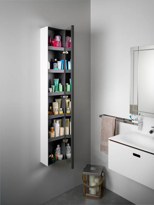 7 BATHROOMS FOR 7 STORIES, Lineabeta Lineabeta Modern bathroom Metal Medicine cabinets