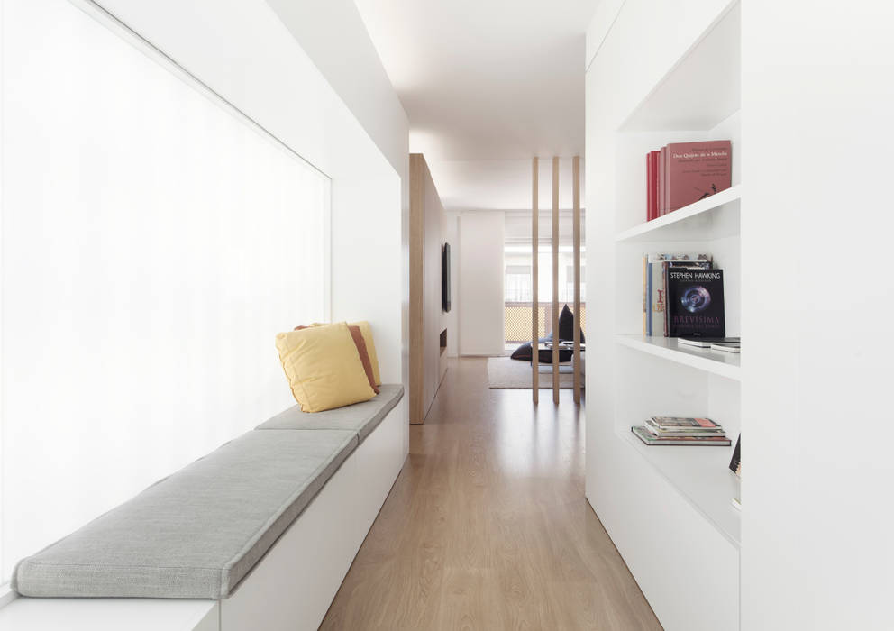 Lucernario onside Pasillos, vestíbulos y escaleras de estilo minimalista