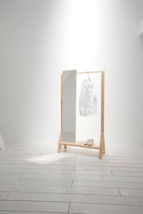 see-saw, 暮らすひと暮らすところ 暮らすひと暮らすところ Minimalist style dressing rooms Wood Wood effect Mirrors