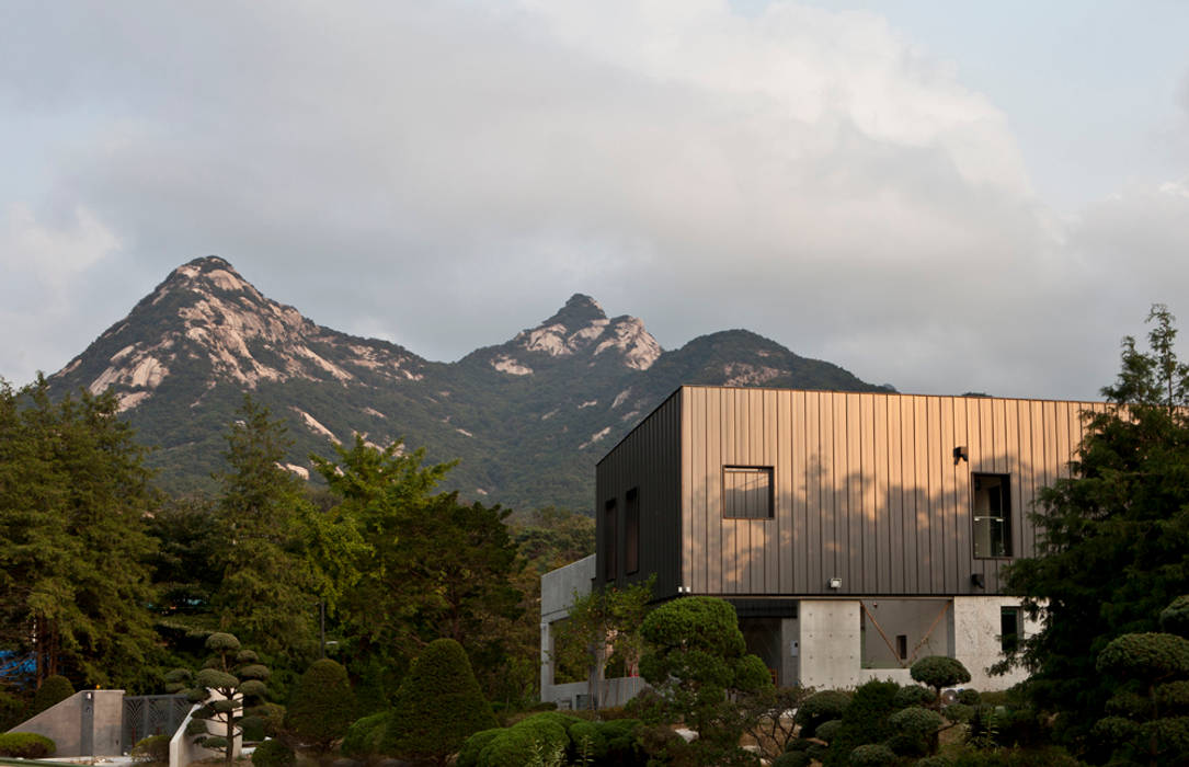 Bukhansan Dulegil house, designband YOAP designband YOAP Maisons modernes