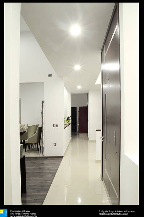 pasillo Excelencia en Diseño Pasillos, vestíbulos y escaleras modernos Granito