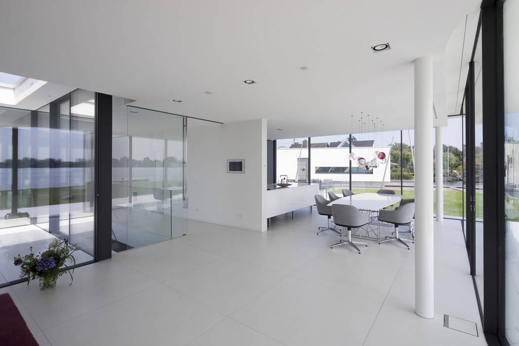 “G-house, villa met gastenverblijf aan de Reeuwijkse Plas” , Lab32 architecten Lab32 architecten Modern living room