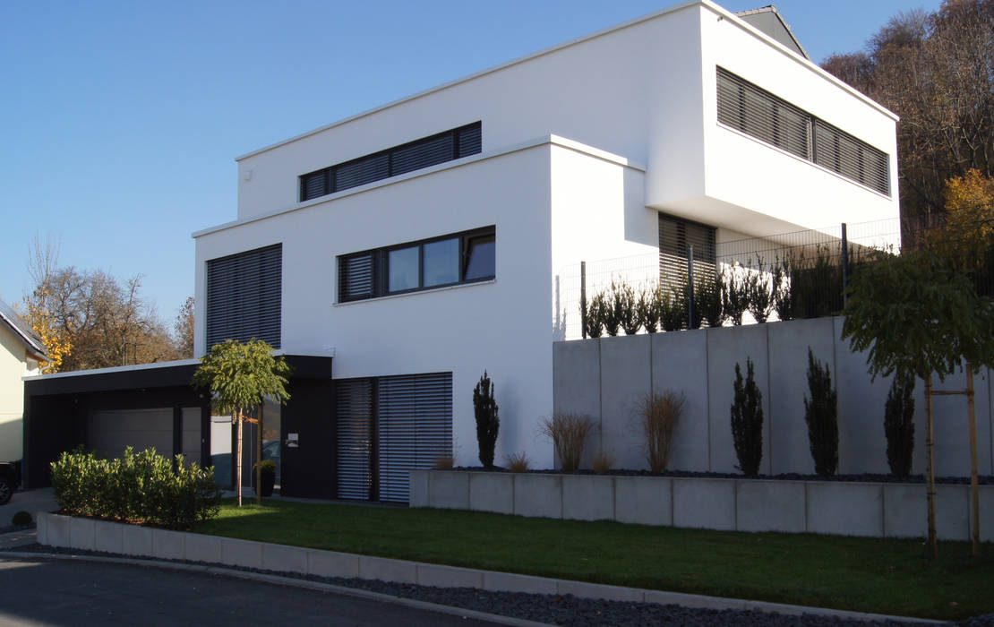 Haus am Hang mit Weitblick, Diemer Architekten Part. mbB Diemer Architekten Part. mbB Maisons modernes