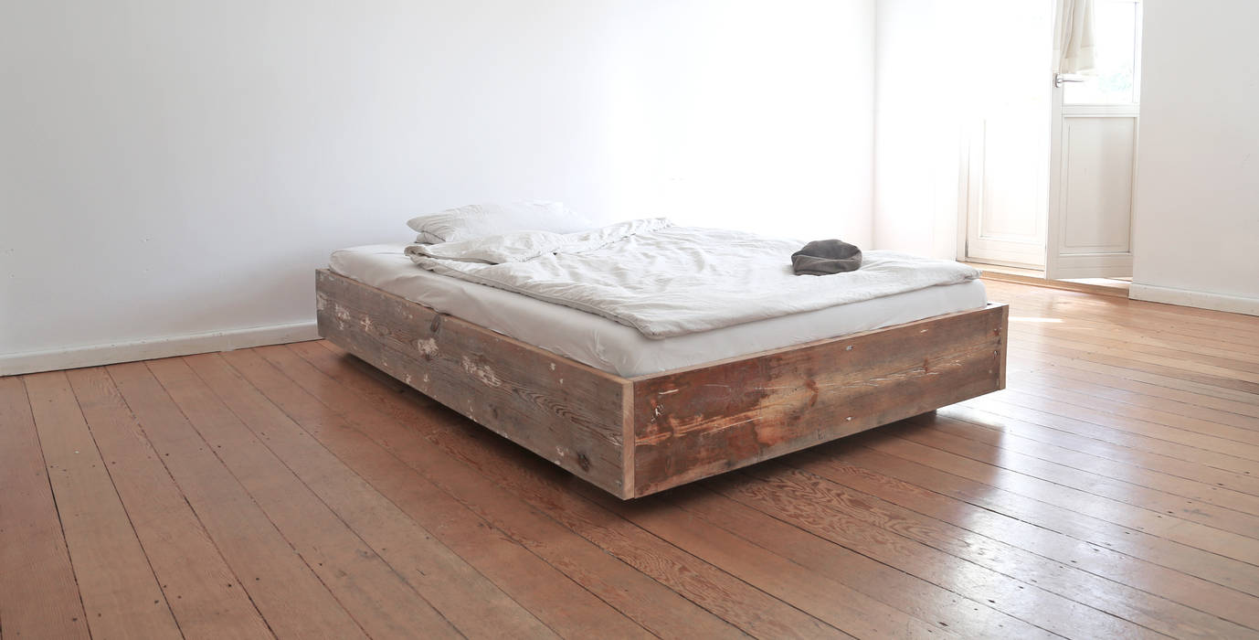 Das Dielenbett, Die MÖBELHAUEREI Die MÖBELHAUEREI Industrial style bedroom Wood Wood effect Beds & headboards