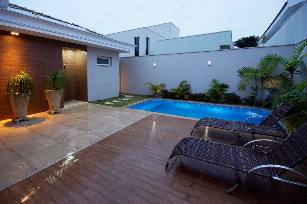 Residencia São Carlos , Luciano Esteves Arquitetura e Design Luciano Esteves Arquitetura e Design Piscinas