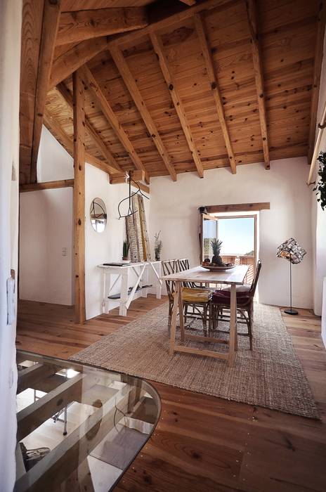 CASA EM FORMA DE ABRAÇO , pedro quintela studio pedro quintela studio Rustic style dining room Glass