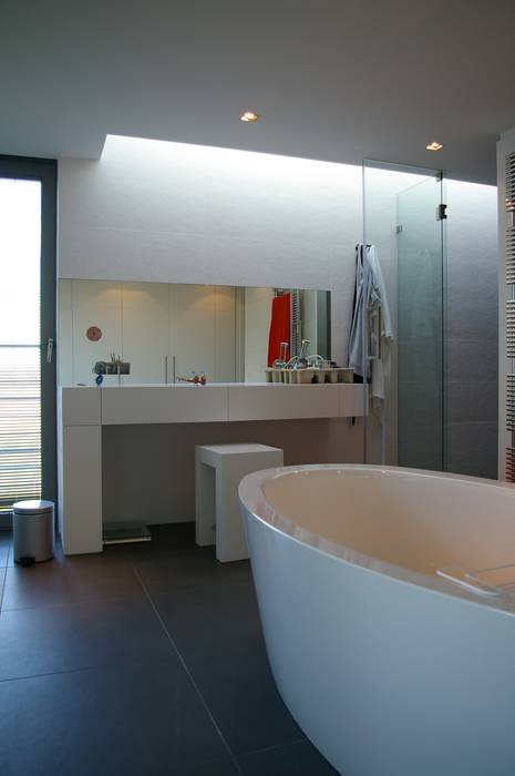Maison H à Bruxelles, ARTERRA ARTERRA Salle de bain minimaliste Pierre
