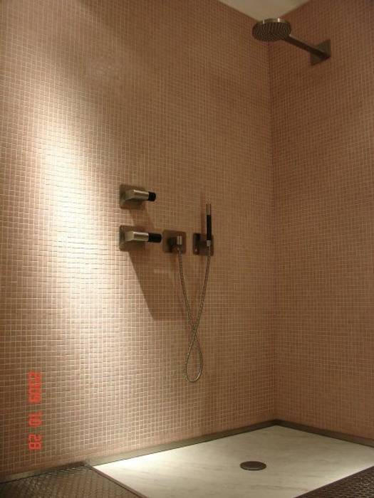 Bathrooms/ Dynamic444, Dynamic444 Dynamic444 Modern bathroom Bathtubs & showers